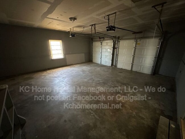 Building Photo - 9801 E. 81st. Ter.