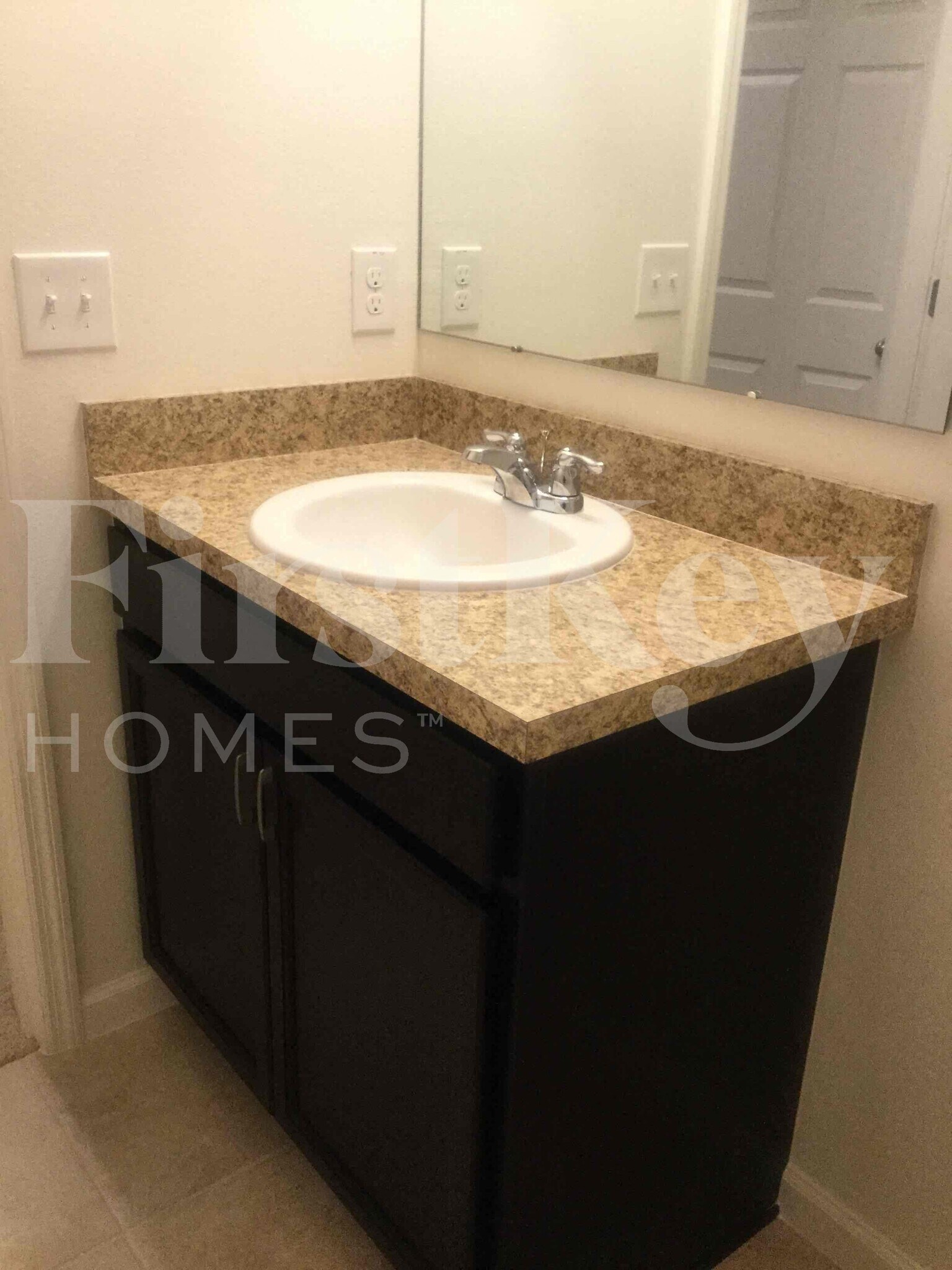 Building Photo - 2472 SE Floresta Dr