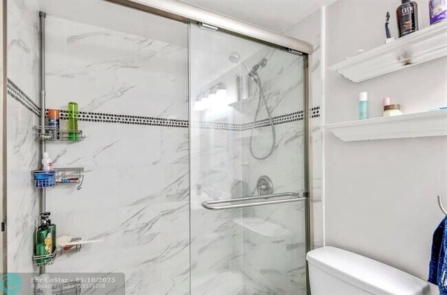 Building Photo - 4250 Galt Ocean Dr