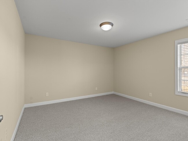 Building Photo - 4807 Creston Ct SE