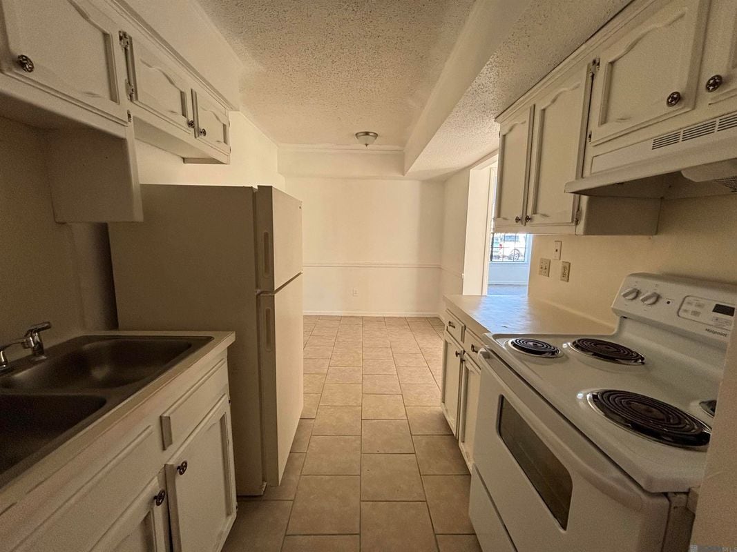 Building Photo - 1654 Clear Lake Ave