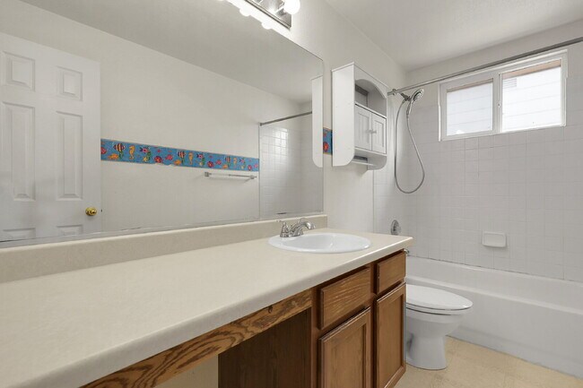 Building Photo - $2,650.00 - 4 Bedrooms, 2.5 Bathrooms, Sin...