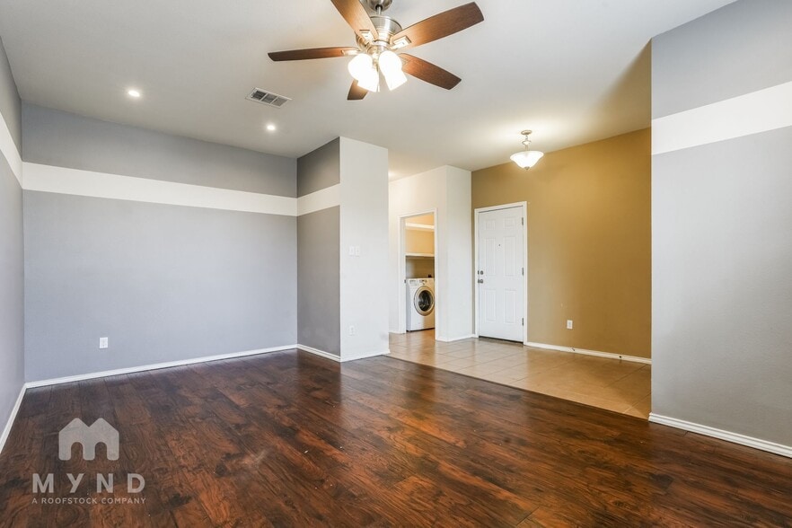 Building Photo - 300 Golden Butterfly Dr