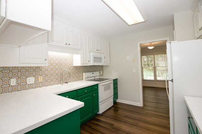 Building Photo - Charming 3-Bed, 2-Bath Home in Pittsboro's Serene Olde Farm Neighborhood! ?????