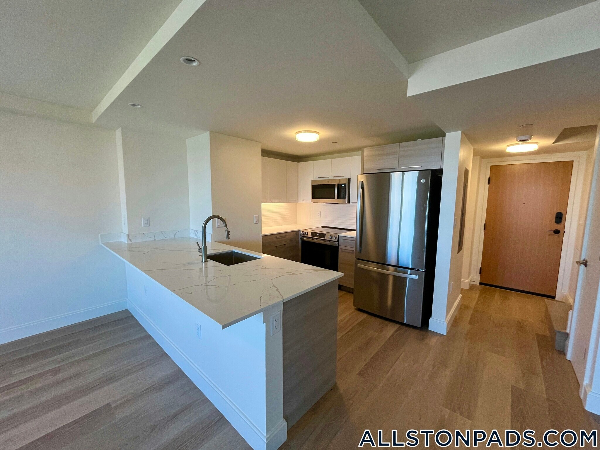 Building Photo - 1079 Commonwealth Ave