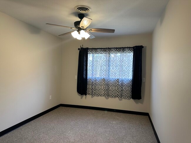 Building Photo - 260 John The Diver Trail