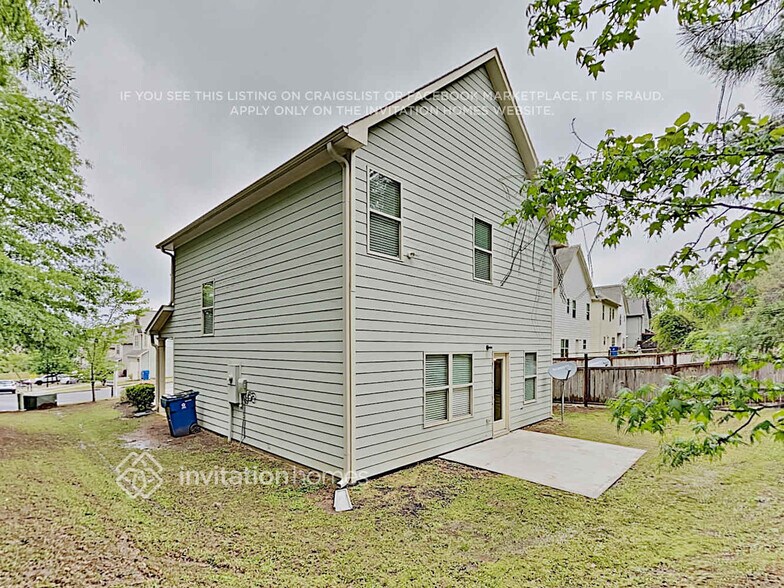 Building Photo - 906 Grenier Terrace NE