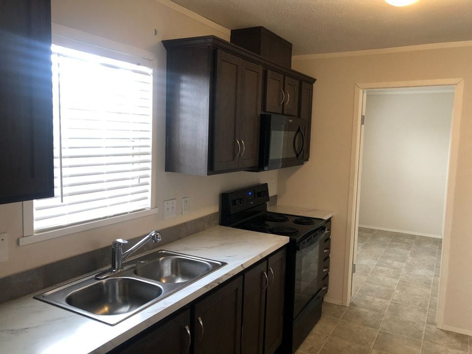 Building Photo - 2132 Pacific Dr