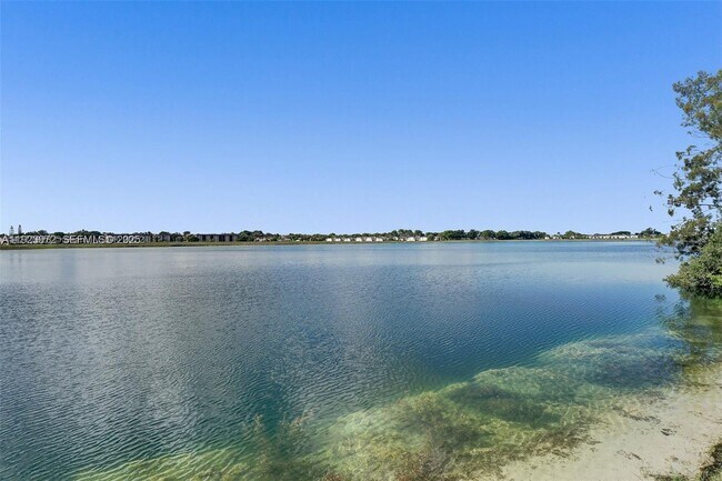 Building Photo - 268 NE 210th Way