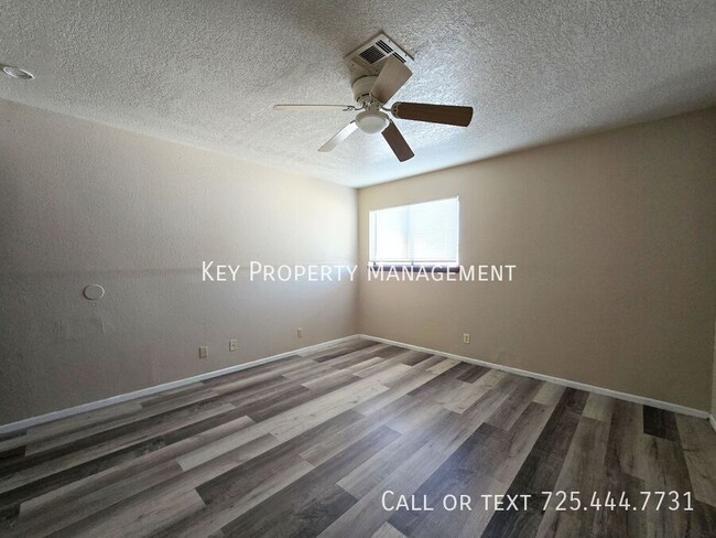 Building Photo - 2 BEDROOM 2 BATH UNIT NEAR NELLIS