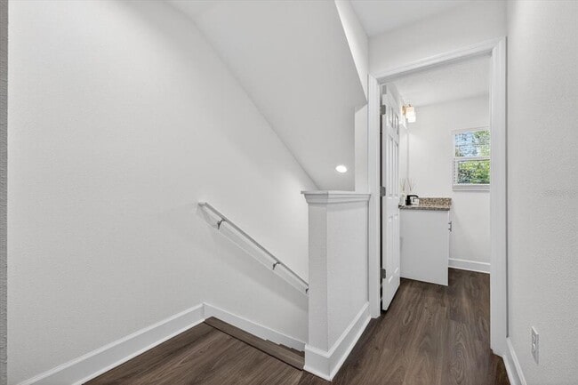 Building Photo - 115 E Broad St