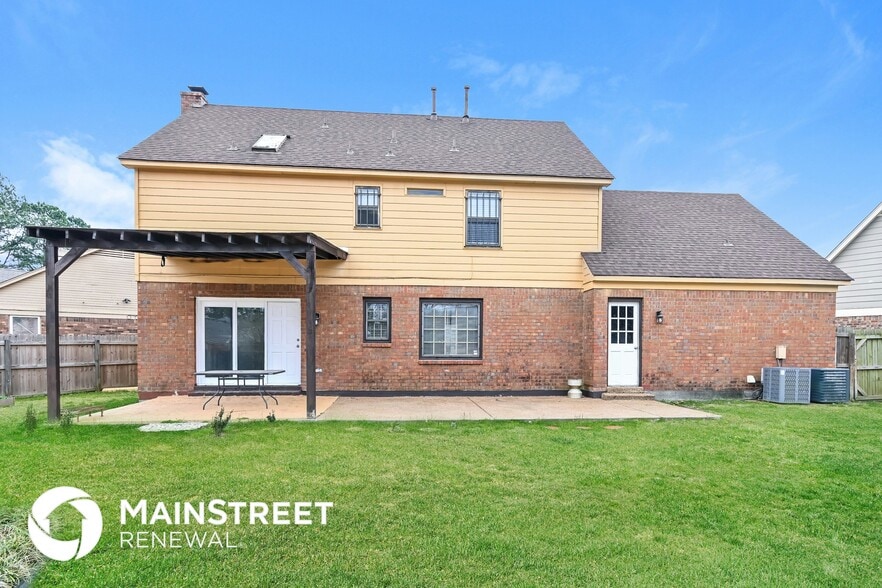 Building Photo - 4815 Beaconfield Cove