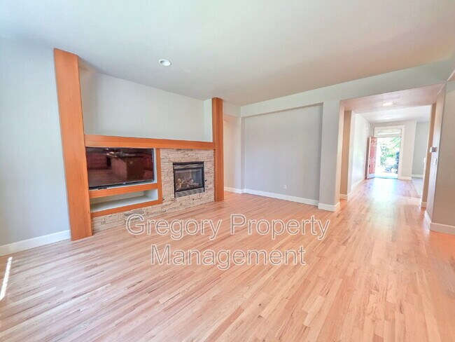 Building Photo - 15327 128th Ave NE