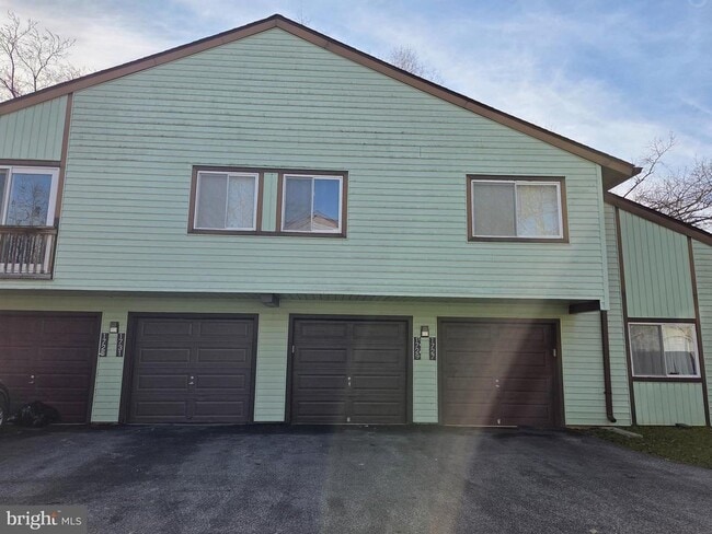 Building Photo - 1729 Leisure Way