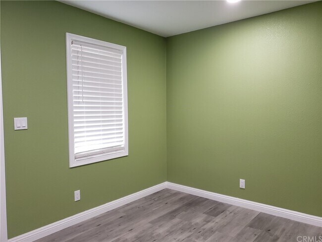 Building Photo - 14901 Silvertree Rd