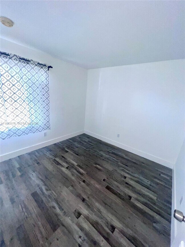 Building Photo - 6715 W 26th Dr