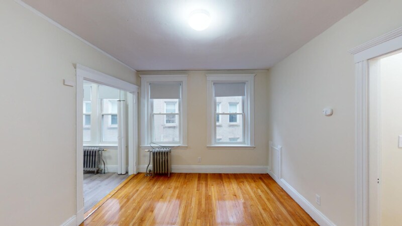 Building Photo - 231 Park Dr