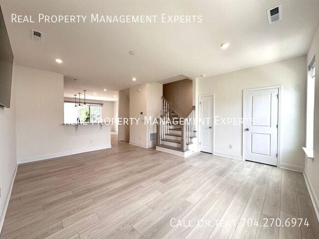 Building Photo - 2518 Magnolia Blossom Wy