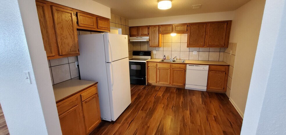 Building Photo - 5810 Oneida St
