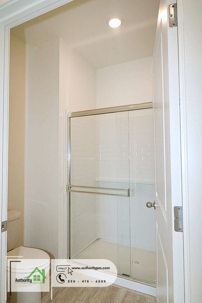 Building Photo - 3012 Legend Ln