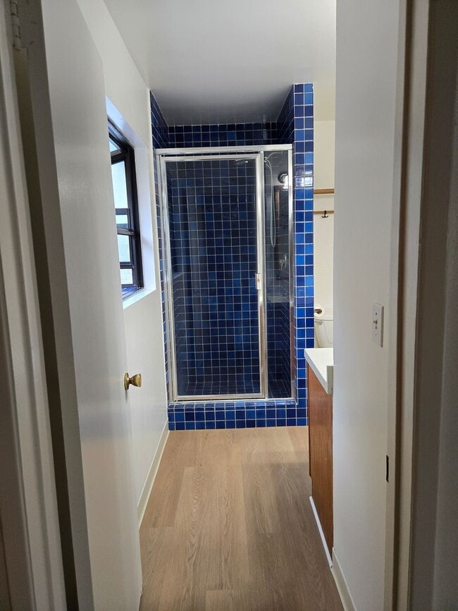 Building Photo - Single level 3 bed, 2 bath home centrally ...