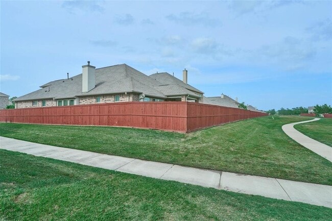 Building Photo - 22348 Misty Woods Ln