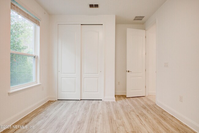 Building Photo - 174 Antilles Rd