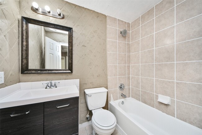 Building Photo - 2731 Gorki Park Dr