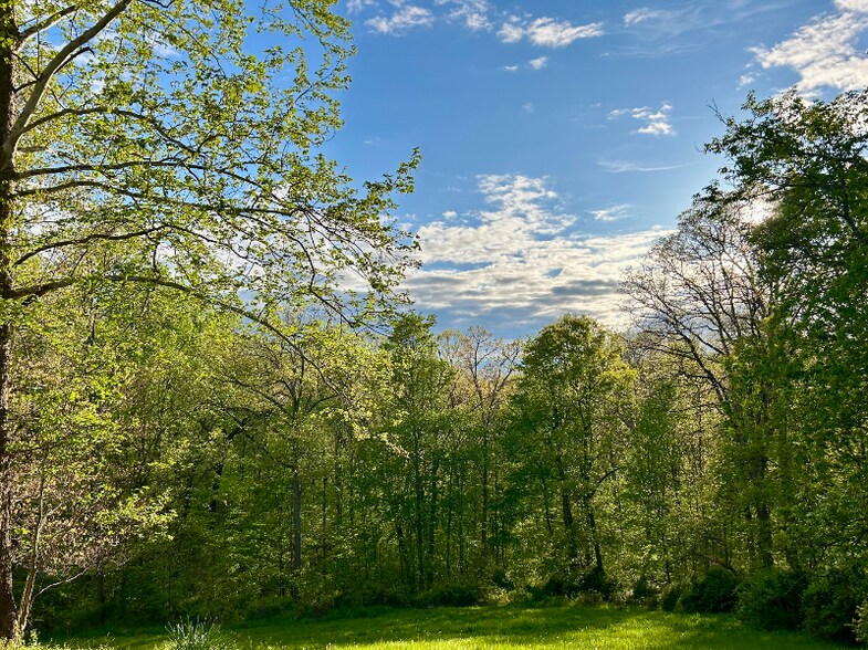 Building Photo - 1770 IN-46