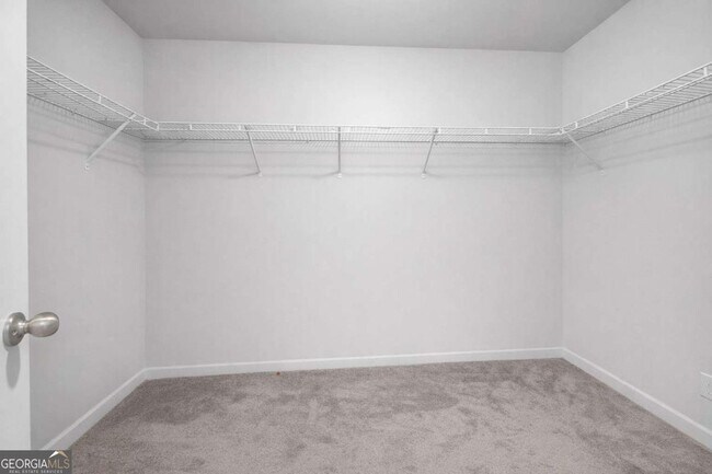 Building Photo - 925 Lakehaven Ln