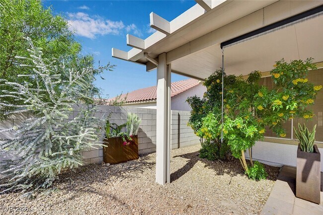 Building Photo - 3027 Panorama Ridge Dr