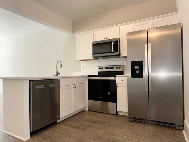 Building Photo - 459 3rd Loop Rd