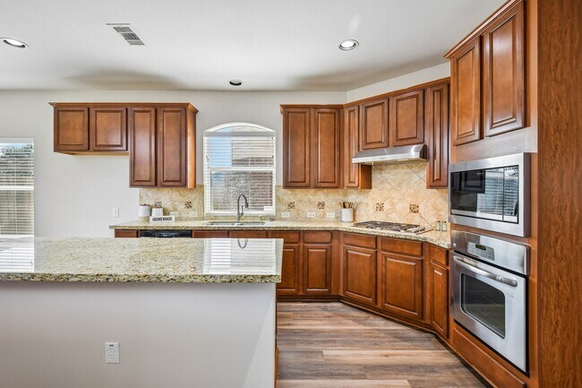 Building Photo - 28134 Kudzu Dr