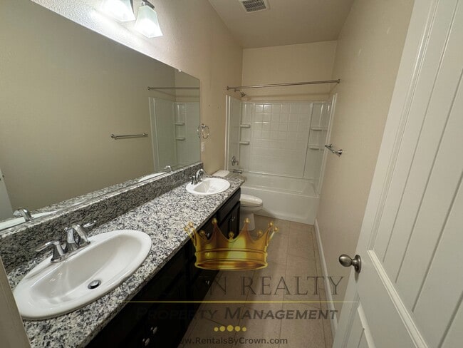 Building Photo - 1653 Brightside St