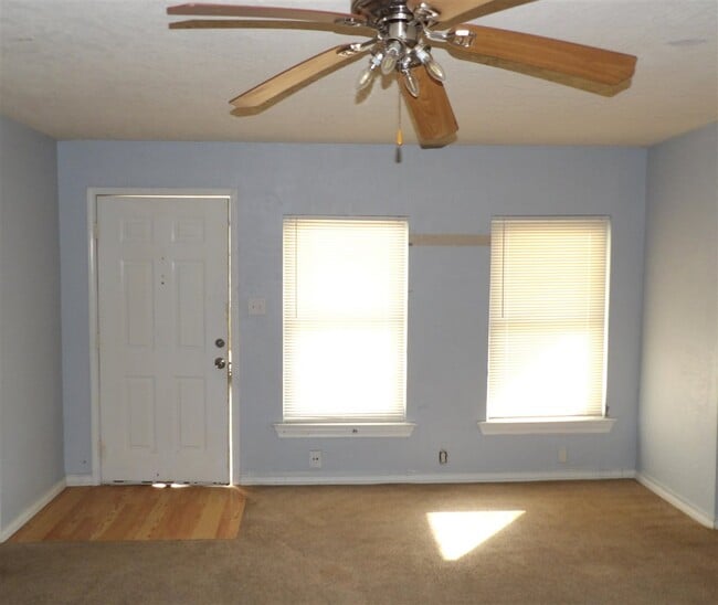 Building Photo - 2906 NW 19th St