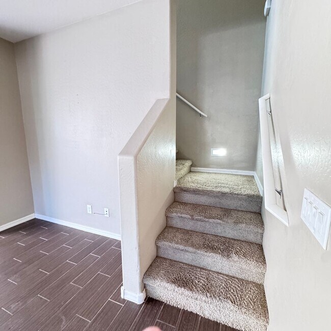 Building Photo - 3 bedroom rental in Cooley Station