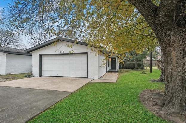 Building Photo - 1716 Huge Oaks St