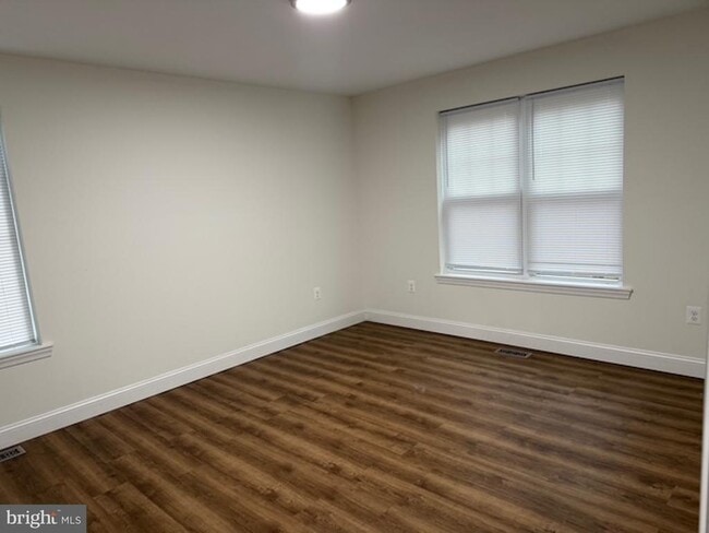 Building Photo - 6409 63rd Pl