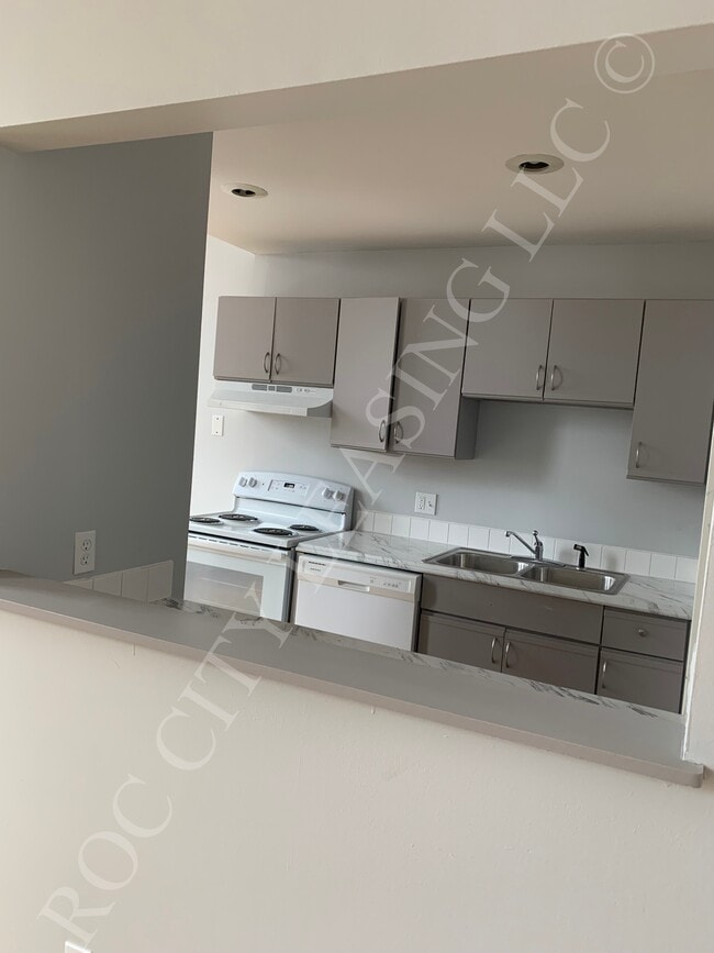 Building Photo - 214-216 Andrews Street-B Series
