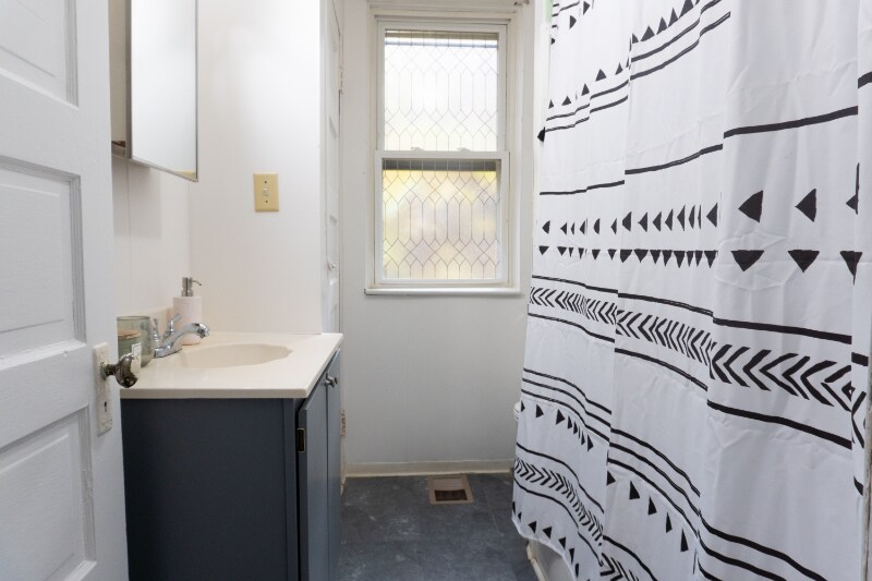 Building Photo - 299 N Balph Ave