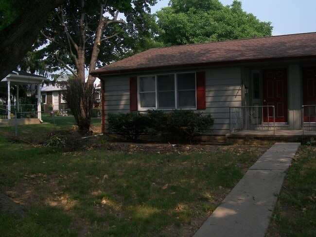 Building Photo - 163-165 Fairview Ave.