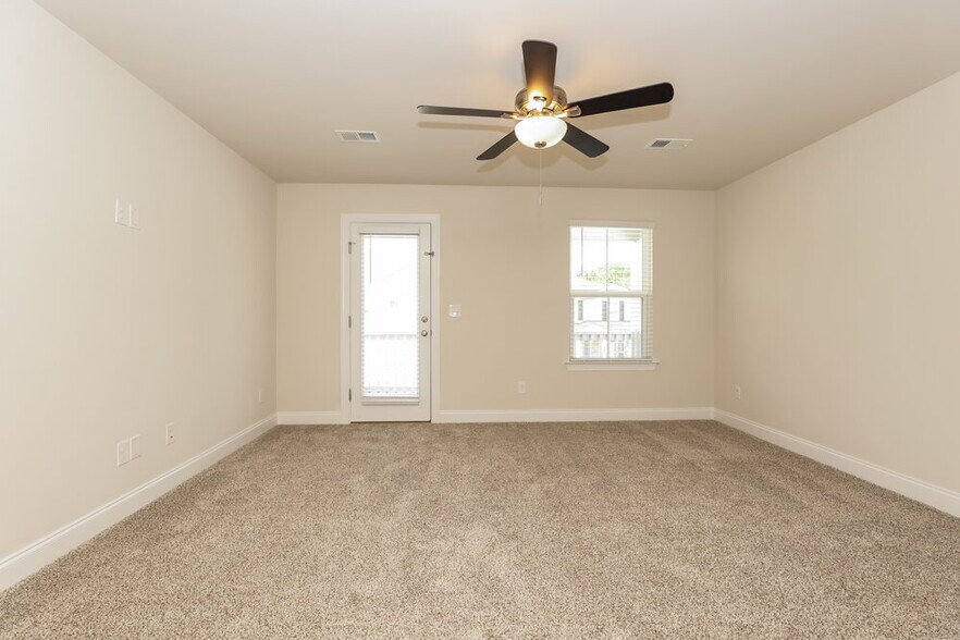 Building Photo - 7402 Blue Gable Rd