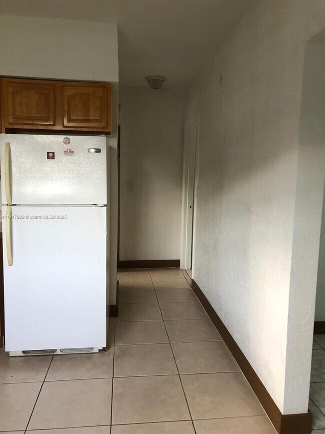 Building Photo - 1995 NE 167th St