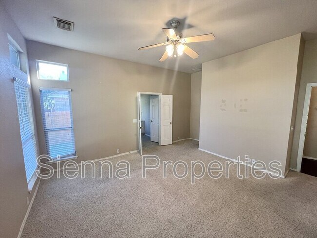 Building Photo - 11108 Visa Rose Dr