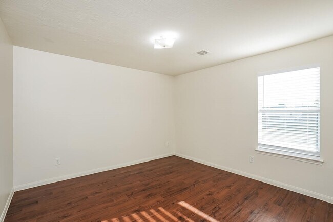 Building Photo - 16371 Royal Stone Ln