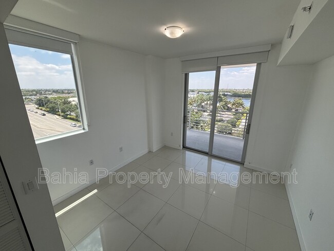 Building Photo - 7661 NW 107th Ave
