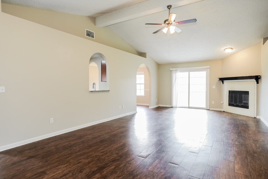 Building Photo - 607 Cozybrook Ln
