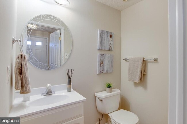 Building Photo - 8035 Tyson Oaks Cir