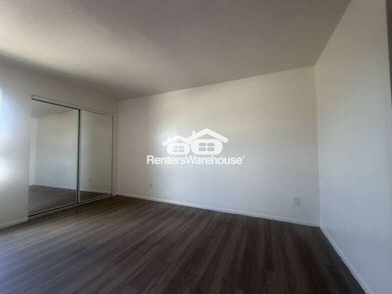 Building Photo - 2652 N 43rd Ave