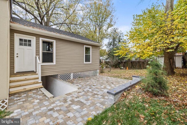 Building Photo - 7213 Tyler Ave